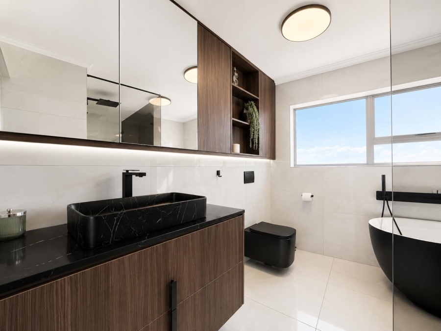 4 Bedroom Property for Sale in Beachfront Western Cape